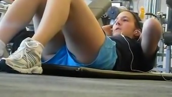 Spying a teen girl in the gym