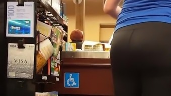 Candid HUGE ass mom shopping, round 2