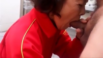 Granny loves sucking cock and swallowing cum