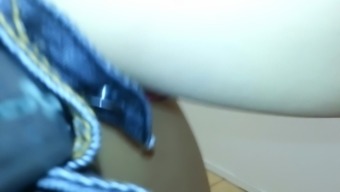 Fuck and Cumshot in a public fitting room