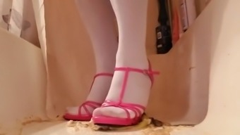 Banana sploshing/crush in stockings and pink heels