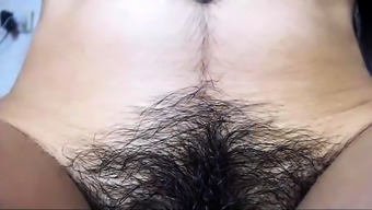 Lusty hairy cunt masturbate for the camera