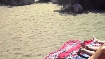 uk cuck gets his wife fucked on the beach 