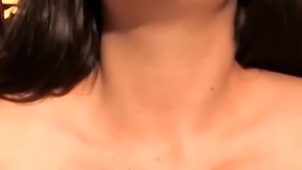 Taylor Vixen Shows Off those Amazing Tits