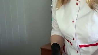 Accidental Cumshot while getting penis shaved by beautician