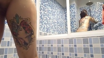 Big ass Latina bathes and is secretly recorded by camera