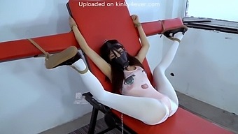 Chinese bondage play with BDSM