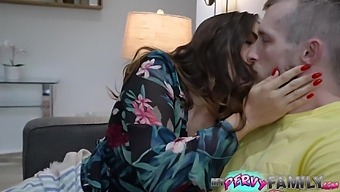 Shemale stepmom Valentina Bellucci begs stepson to fuck her hard and deep